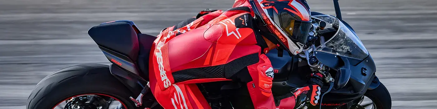 alpinestars_racing.jpg 2042